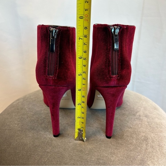 AVA & Aiden red velvet ankle boots Sz 7 NWT - Picture 8 of 9